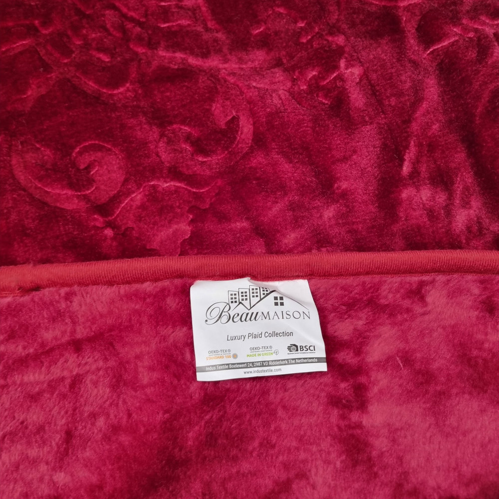 Beau Maison Embossed Uni Blanket Bordeaux 220 x 240 cm | Heavy Quality Beau Maison Embossed Uni Blanket Bordeaux 220 x 240 cm | Heavy Quality