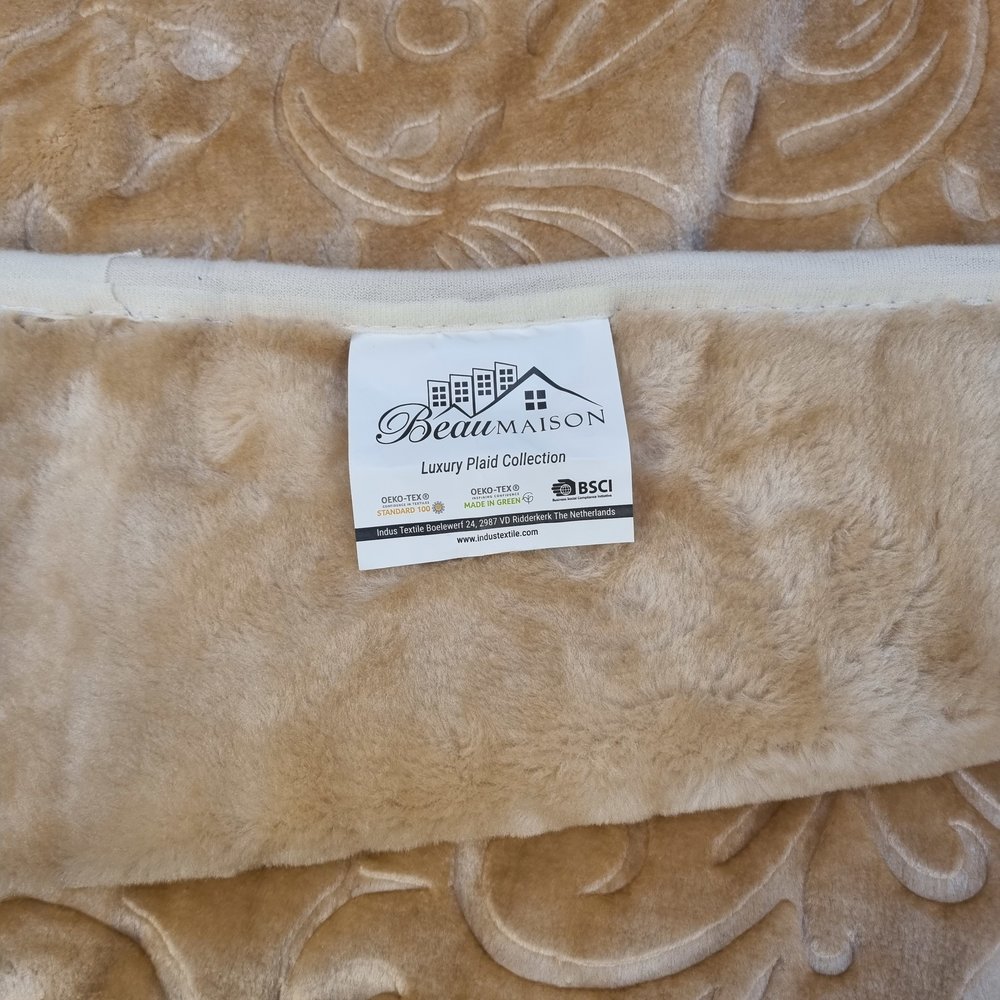 Beau Maison Embossed Uni Blanket Cappuccino 160 x 220 cm | Heavy Quality Beau Maison Embossed Uni Blanket Cappuccino 160 x 220 cm | Heavy Quality