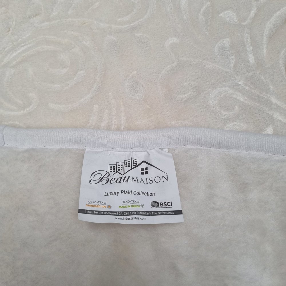 Beau Maison Embossed Uni Blanket Ivory 160 x 220 cm | Heavy Quality Beau Maison Embossed Uni Blanket Ivory 160 x 220 cm | Heavy Quality