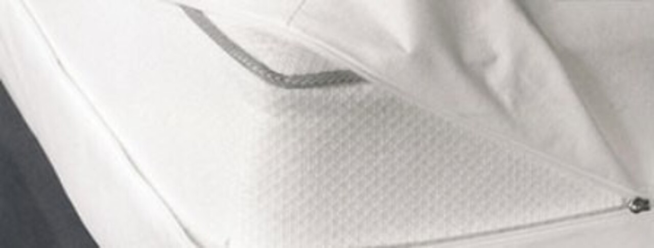 Beau Maison Premium Mattress Renewer - 100% waterproof with zipper Beau Maison Premium Mattress Renewer - 100% waterproof with zipper