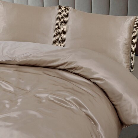 Beauty Silk Shiny Satin Duvet Cover with Lace - Taupe Beauty Silk Shiny Satin Duvet Cover with Lace - Taupe