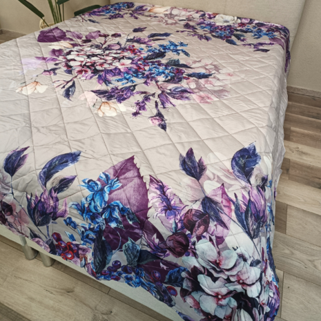 Overige Merken Tagesdecke aus Baumwollsatin, verträumtes Blumenmuster, doppelseitig, 200 TC Overige Merken Tagesdecke aus Baumwollsatin, verträumtes Blumenmuster, doppelseitig, 200 TC