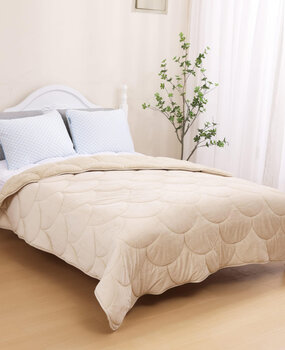 Beau Maison Velvet Sherpa Comfort Dekbed - Sand - All Year