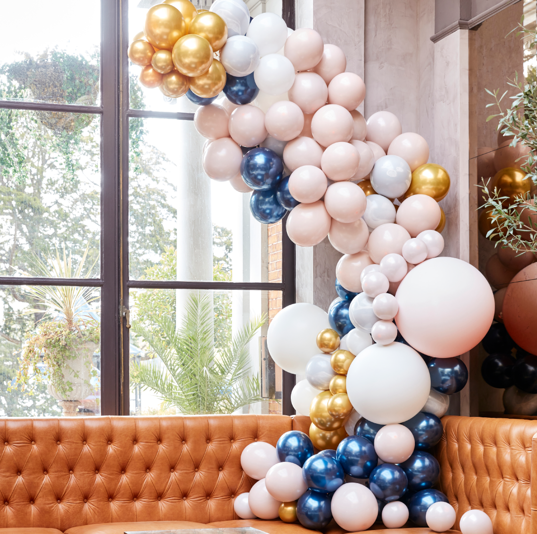 Ballonnenboog groot marble nude & chrome navy (200st) Ginger Ray