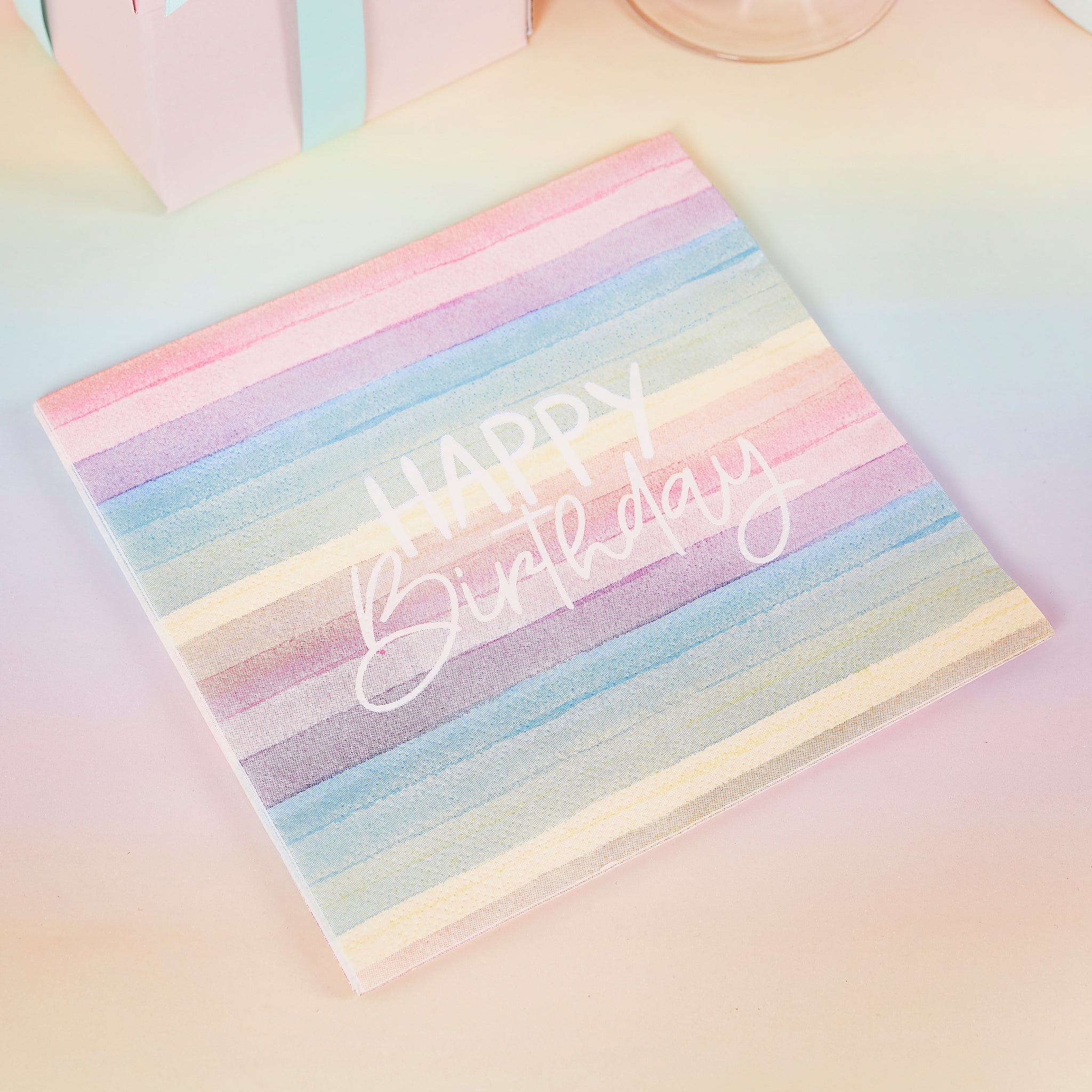 Servetten Eco Rainbow pastel Happy Birthday (16st) Hootyballoo