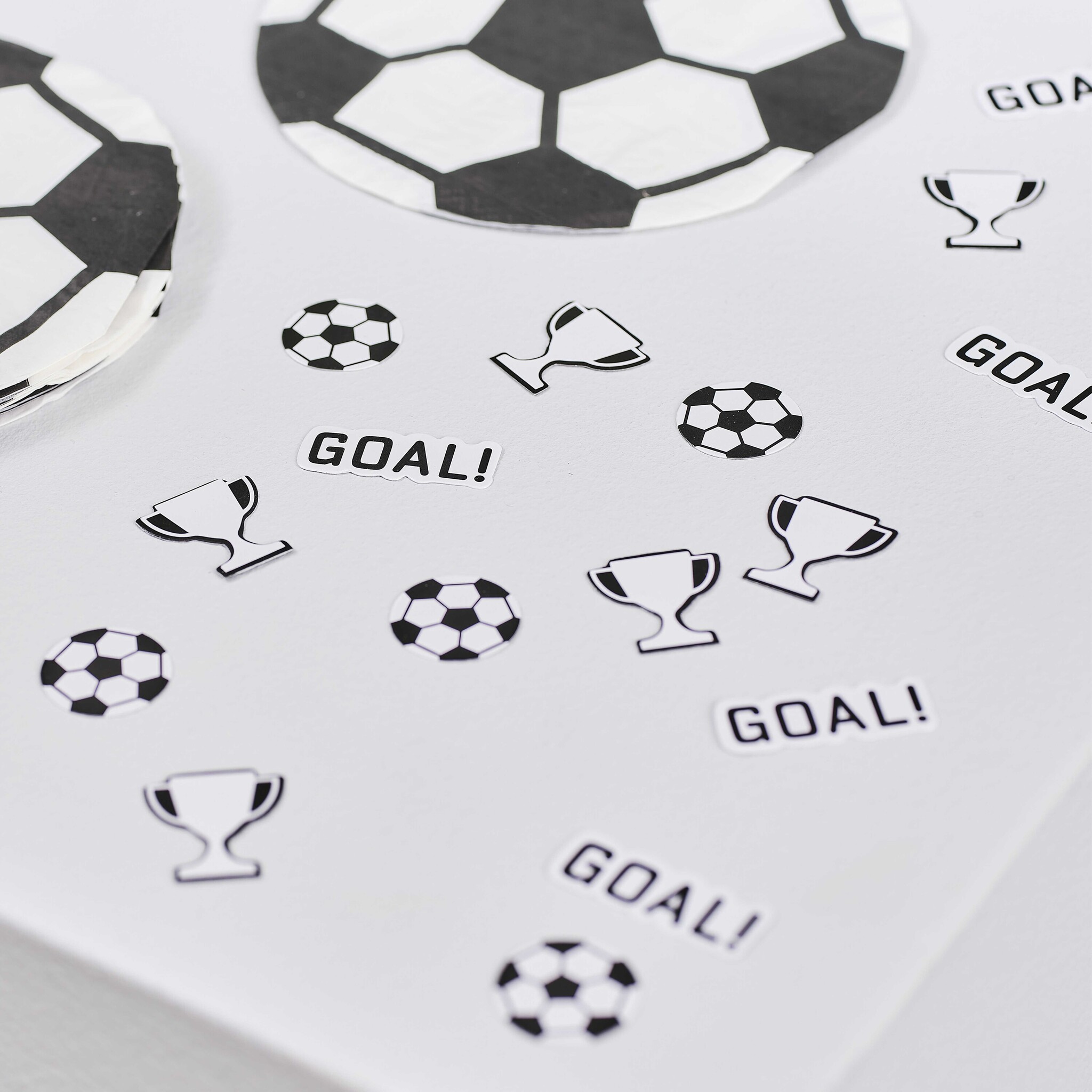 Tafelconfetti voetbal Ginger Ray