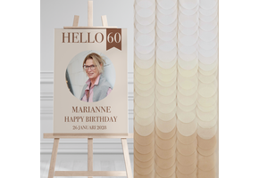 Welkomstbord verjaardag Hello 60