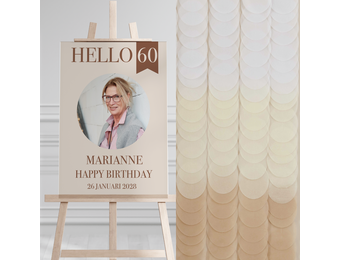 Welkomstbord verjaardag Hello 60