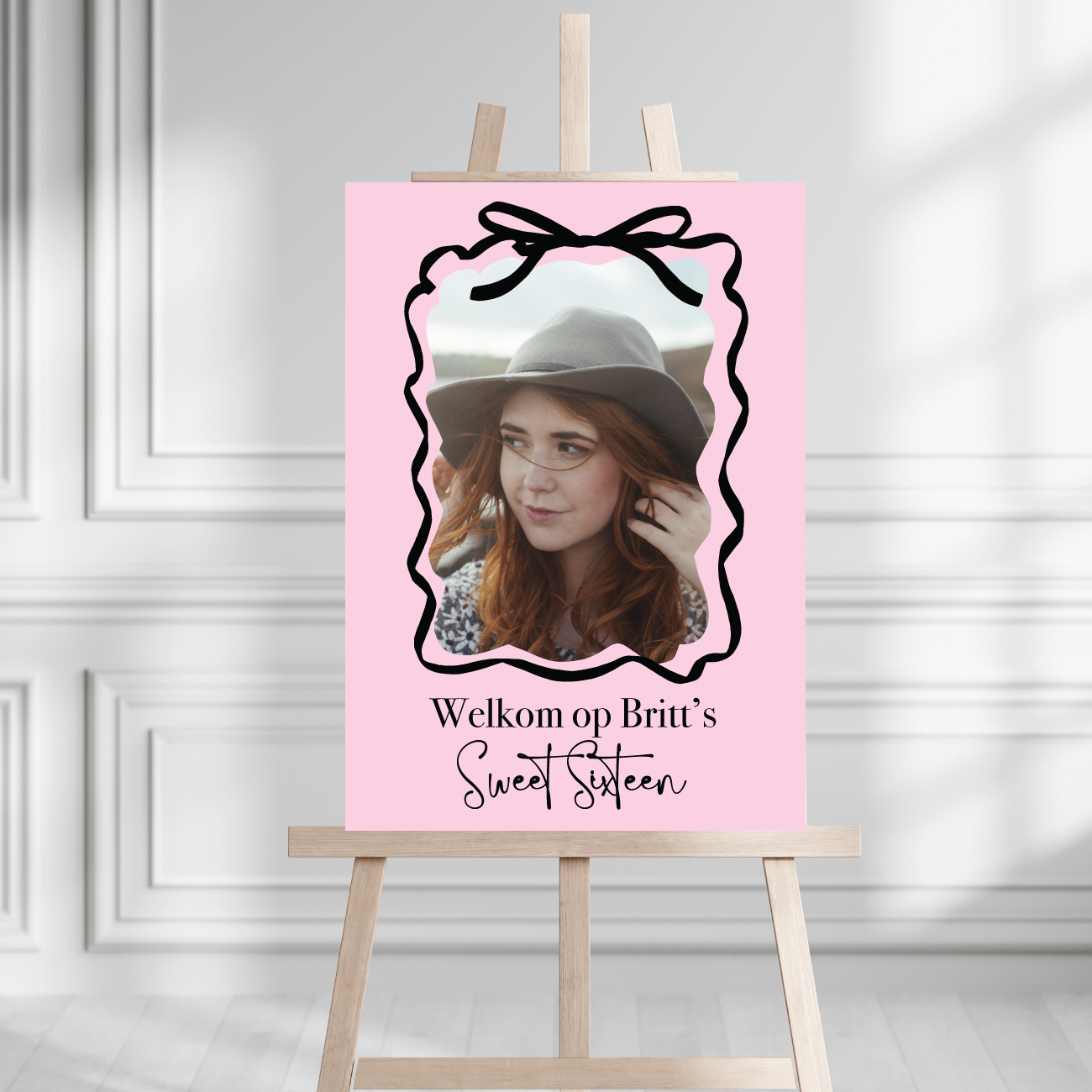 Sweet 16 Welkomstbord strik zwart en foto