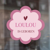 Geboorte raamsticker met naam Blush Bloom, roze bloemvormige sticker met hartje en tekst is geboren