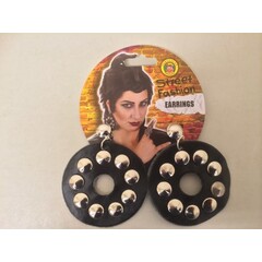 Punk oorbellen rond met studs