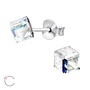 Zilveren oorbellen: stekers met kristallen kubus