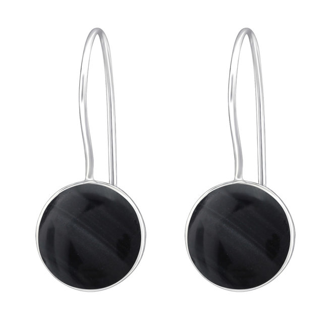 Zilveren oorbellen: hangers met black shell steen