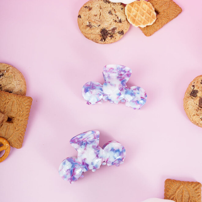 Stijlvolle marmerclip in wit en paars met zachte glans.