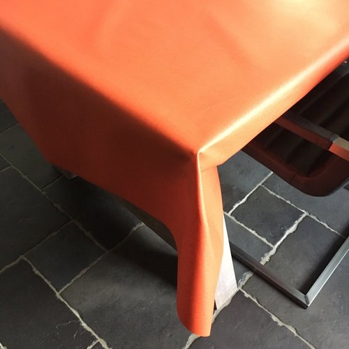Nappe enduite - rouge clair  180 cm de large