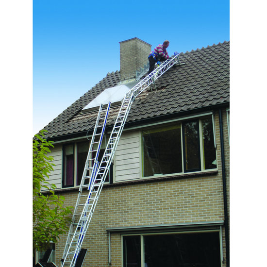 Tubesca - Comabi Comabi ladder lift Apache 10.6 m with bend section