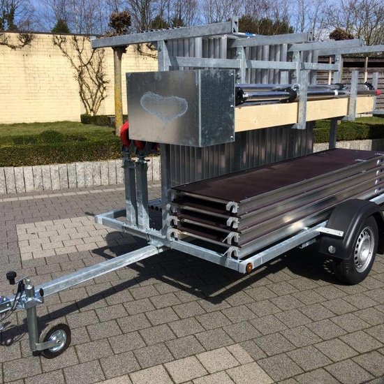 Euroscaffold Echafaudage roulant 135 x 305  x 14 m + remorque