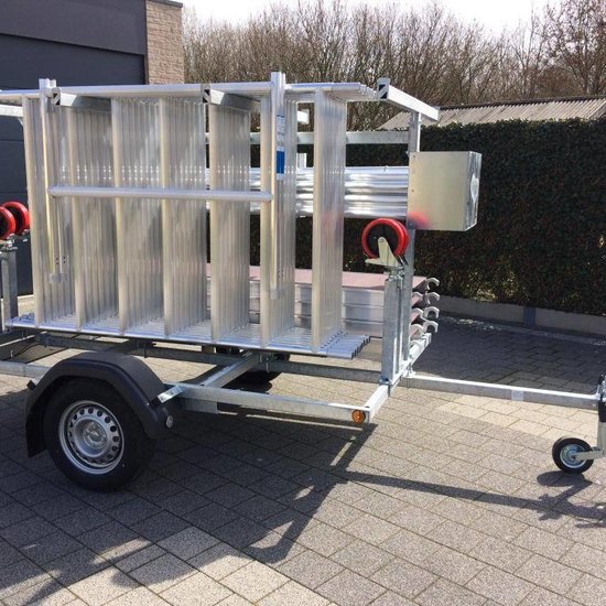 Euroscaffold Echafaudage roulant 135 x 305  x 14 m + remorque