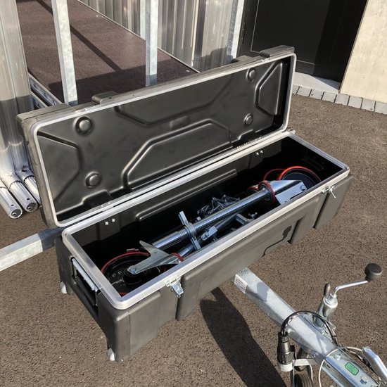 Euroscaffold EuroScaffold mobile scaffold Original 135x250x8 m + lockable trailer