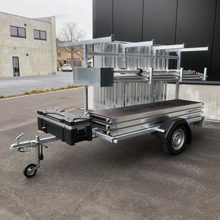 Mobile scaffold 135 x 250 x 8 m + trailer