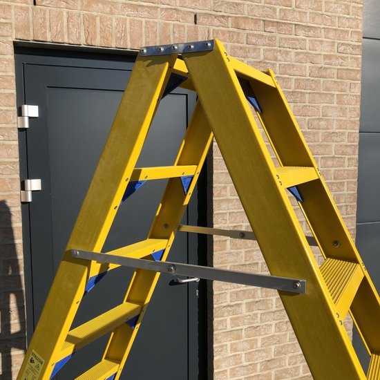 Staltor Staltor fiberglass double step ladder 2x8 tread DTRG08