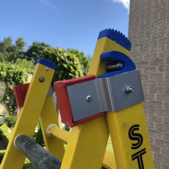 Staltor Staltor fiberglass ladder 2x6 rungs TG06