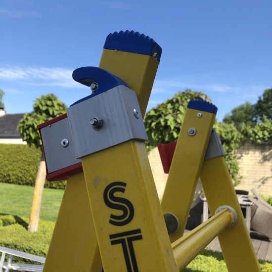 Staltor Staltor fiberglass ladder 2x10 rungs TG10