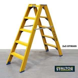 Fiberglass double step ladder 2x4 treads DTRG04