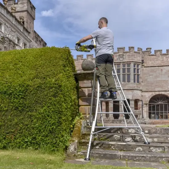 Hendon tripod ladders Vultur tripod ladder 240 cm with 3 adjustable legs