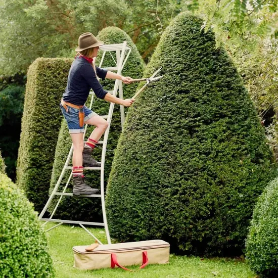 Hendon tripod ladders Vultur tripod ladder 180 cm with 1 adjustable leg