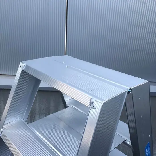 Solide Solide double-sided step ladder 2x6 tread DT6