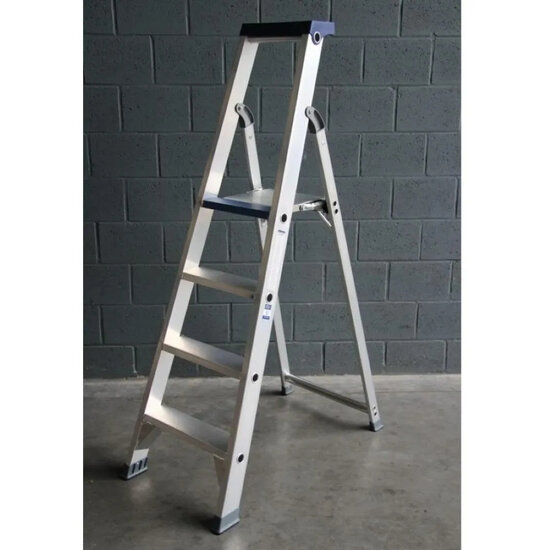 ASC ASC step ladder 4 tread BT-4