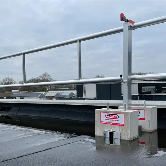 Roof Safety Systems RSS système anti-chute toit plat Compact 36 mètres