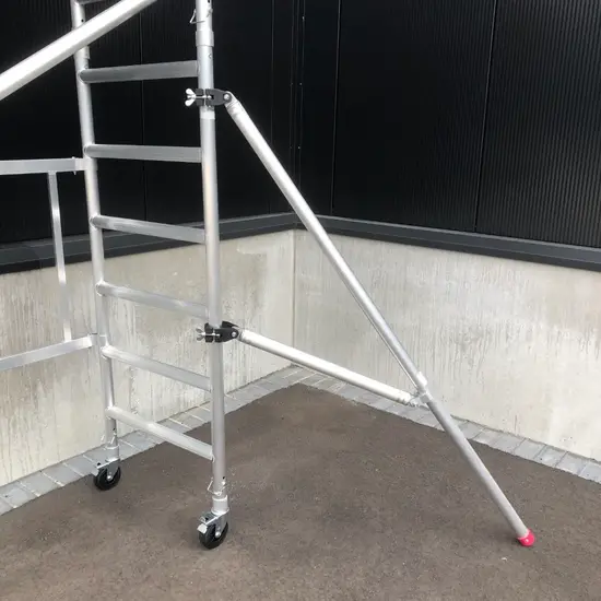 Euroscaffold Echafaudage pliable Euroscaffold hauteur travail 4,7 m avec stabilisateurs