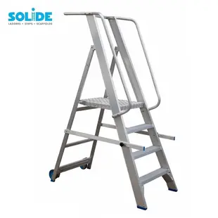 Solide plateforme mobile pliable 4 marches PMP04