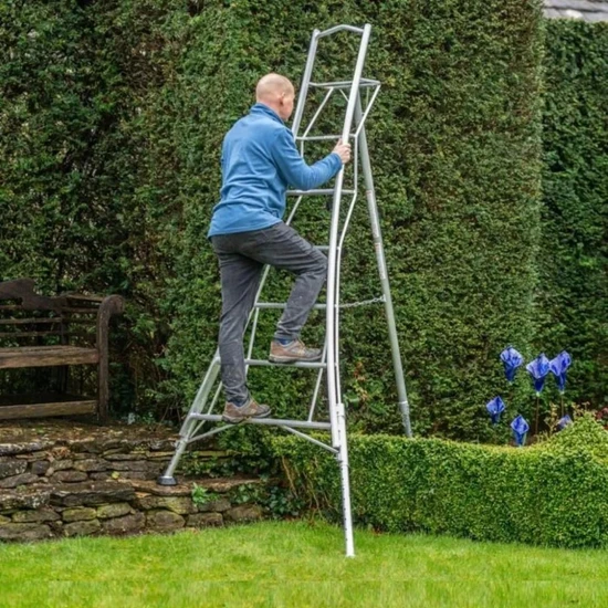 Henchman Henchman tripod ladder 240 cm met platform en 3 verstelbare benen