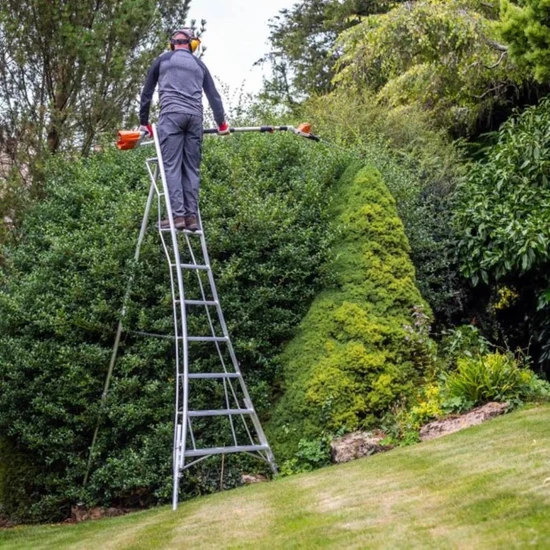 Henchman Henchman tripod ladder 300 cm met platform en 3 verstelbare benen