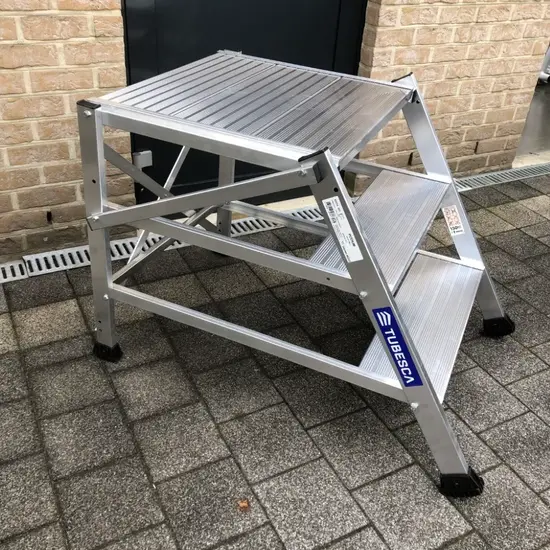 Tubesca - Comabi Tubesca Podium marchepied 3 marches