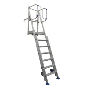 Solide telescopic formwork ladder 7-10 tread EPM0710