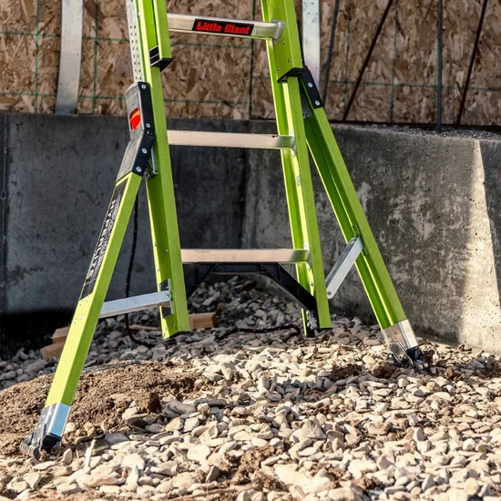 Little Giant Ladders Little Giant Hyperlite fiberglass ladder 2x14 rungs