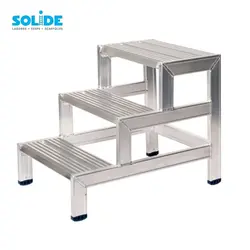 Solide 3 tread fixed industrial step 45° MT453