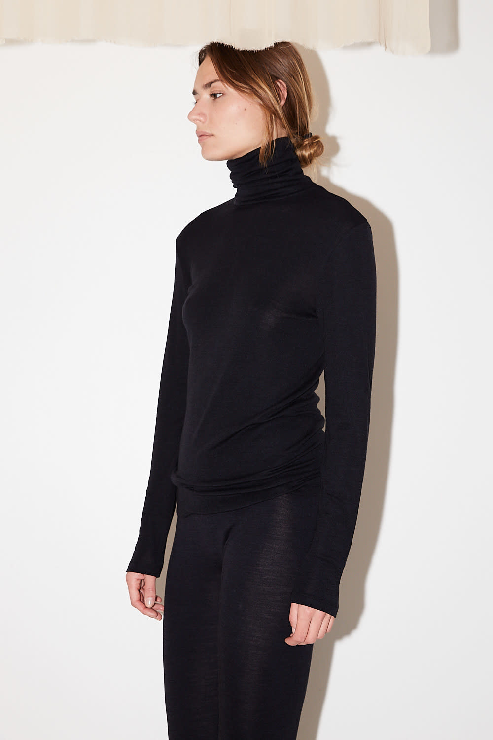 turtle Neck woolen silk shirt black - Wendela van Dijk