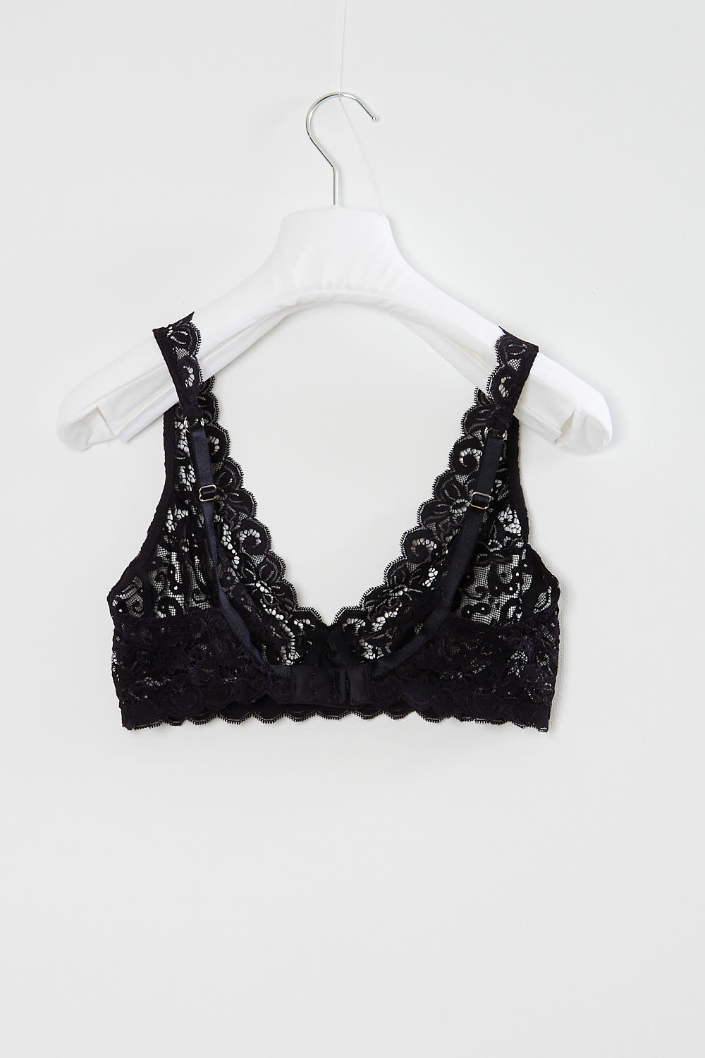 Hanro Luxury Moments Lace Bralette 