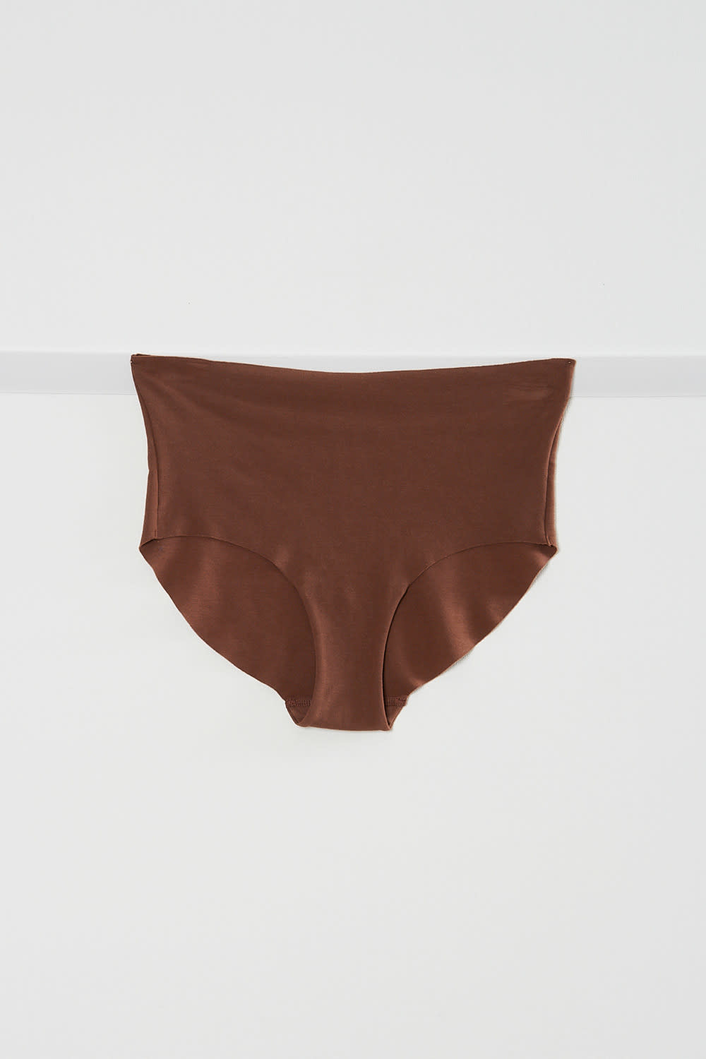 Hanro Invisible cotton thong - Wendela van Dijk