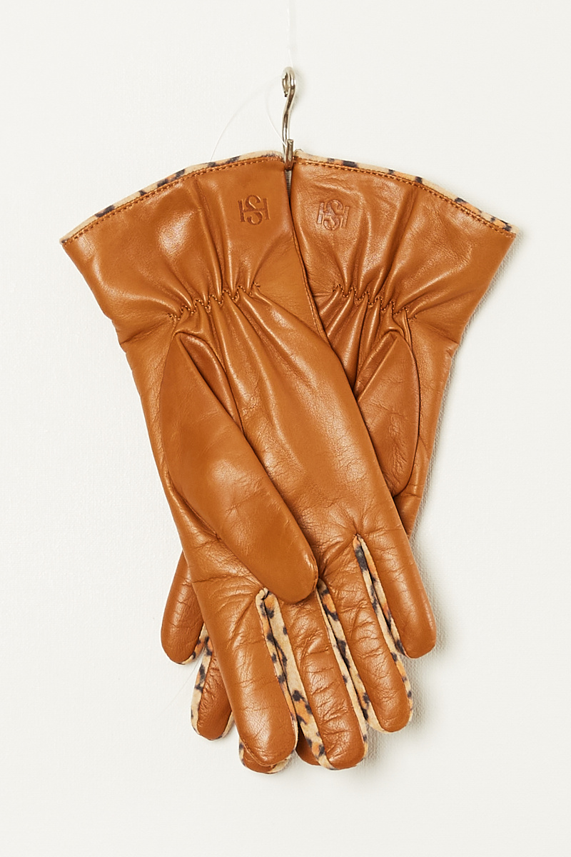 Statement leather gloves
