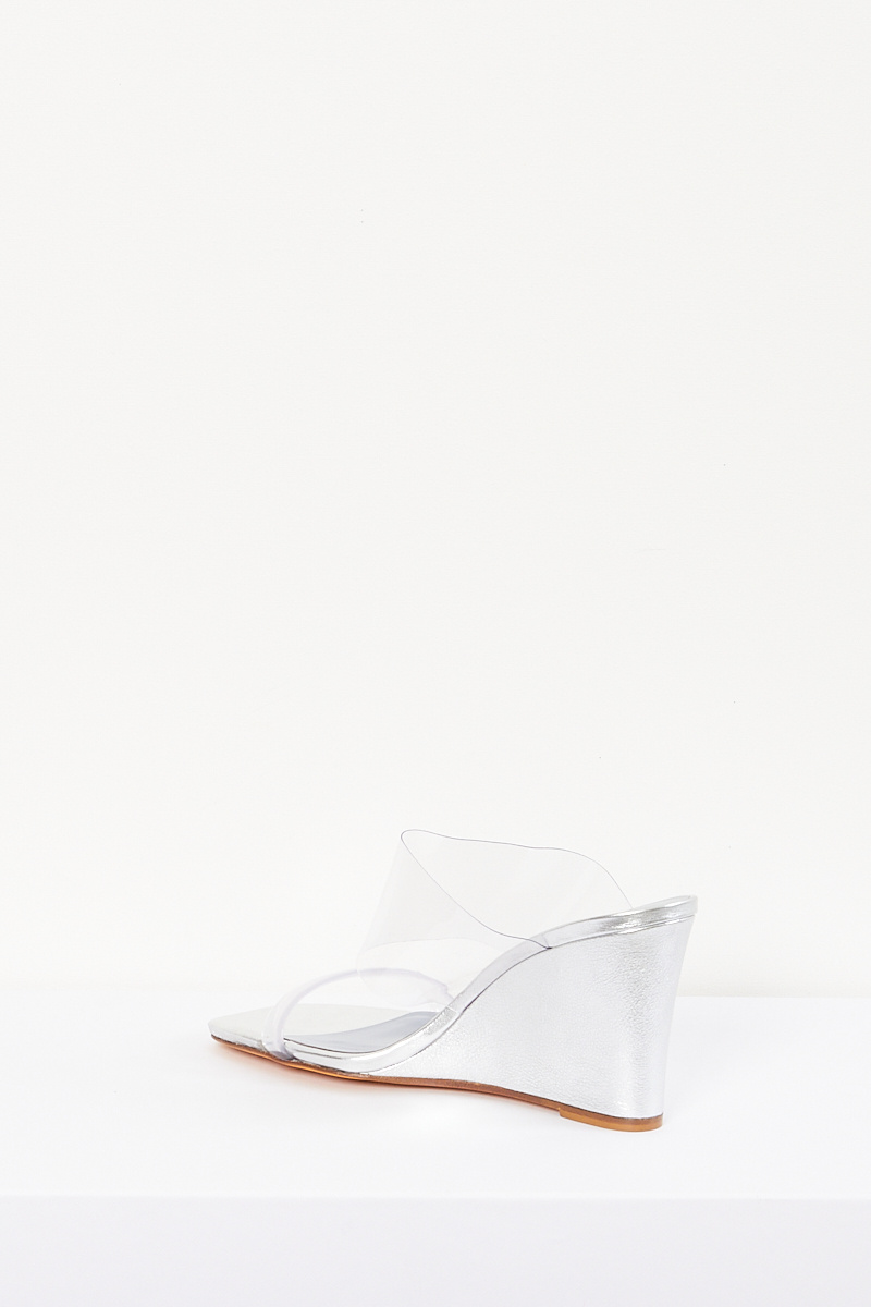  - Olympia wedge