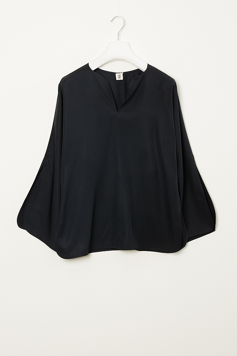 By Malene Birger Calias top