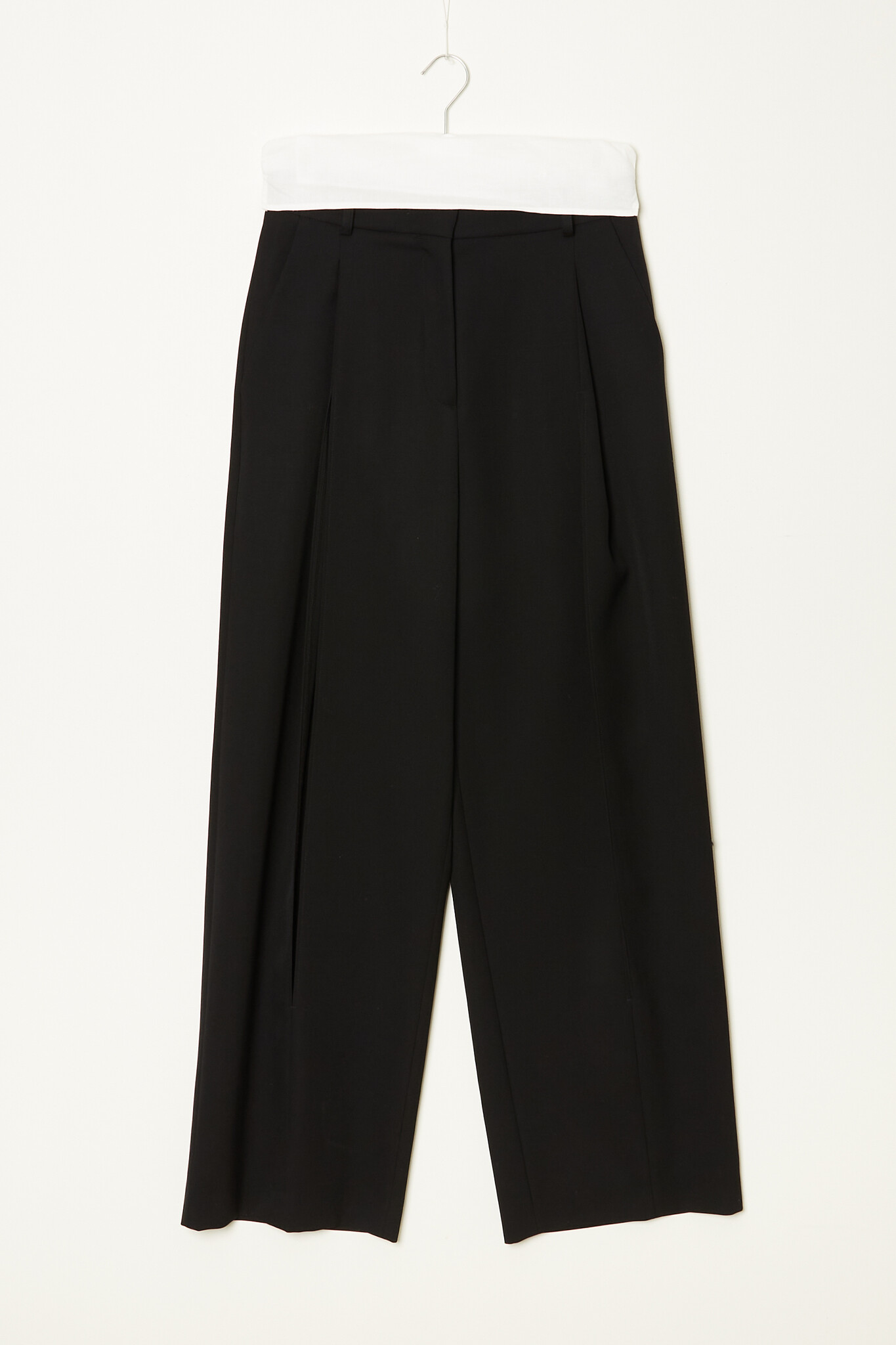  - Slit trousers