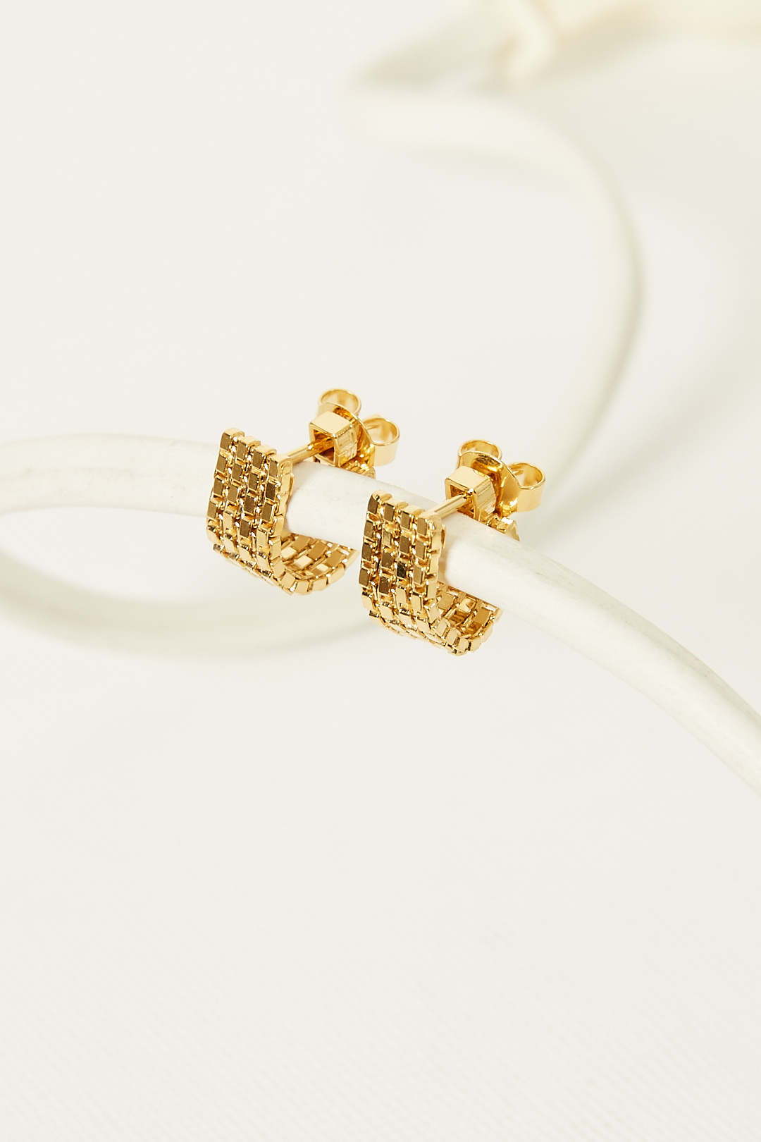 Martine Viergever - Day or night earrings pair goldplated silver