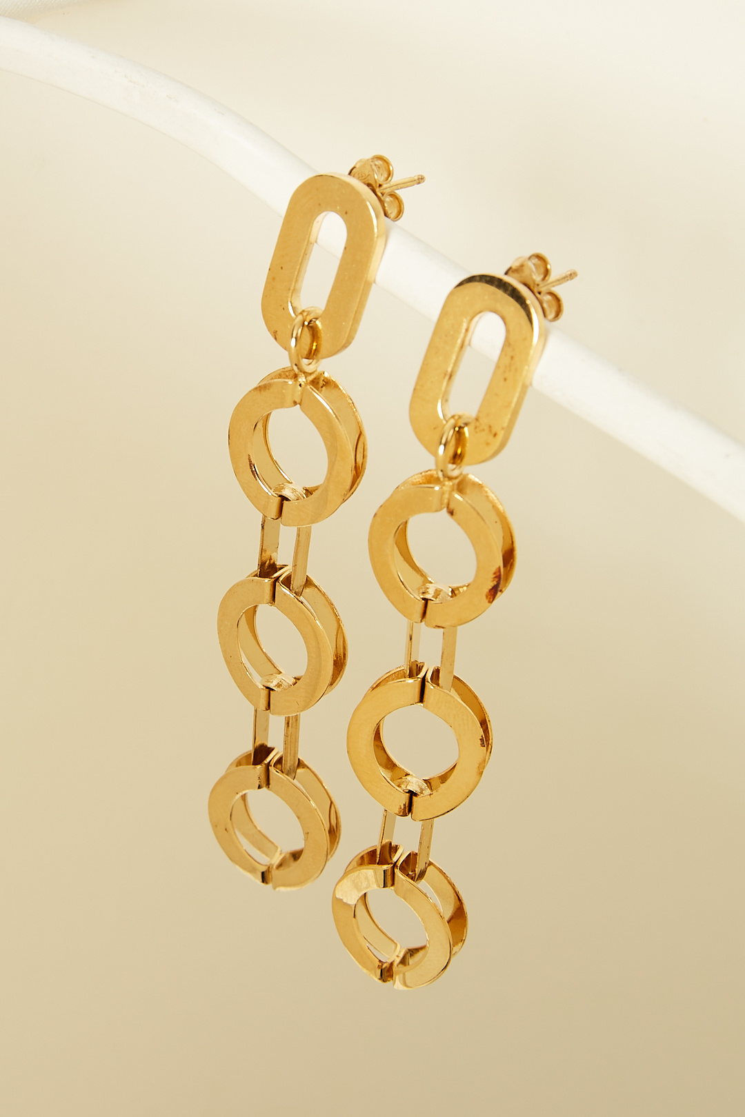  - Wavy statement earrings
